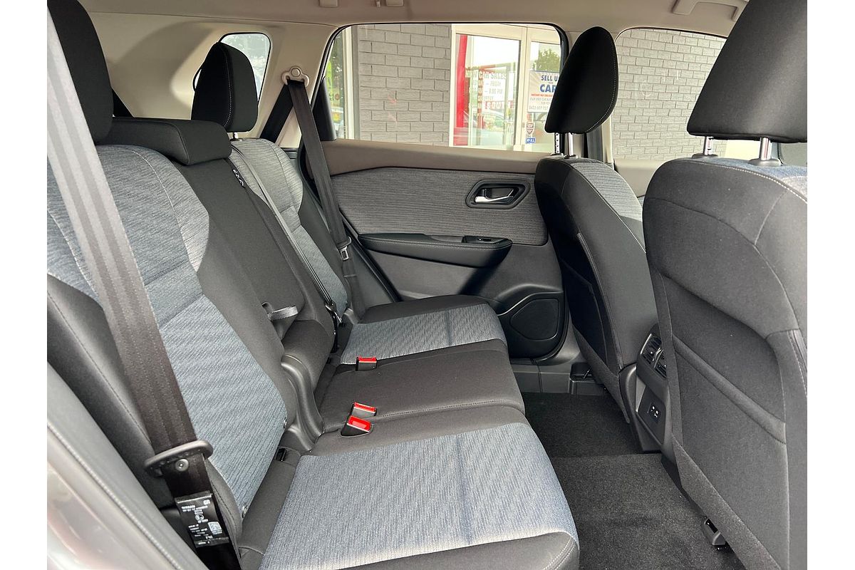 2024 Nissan X-TRAIL ST T33