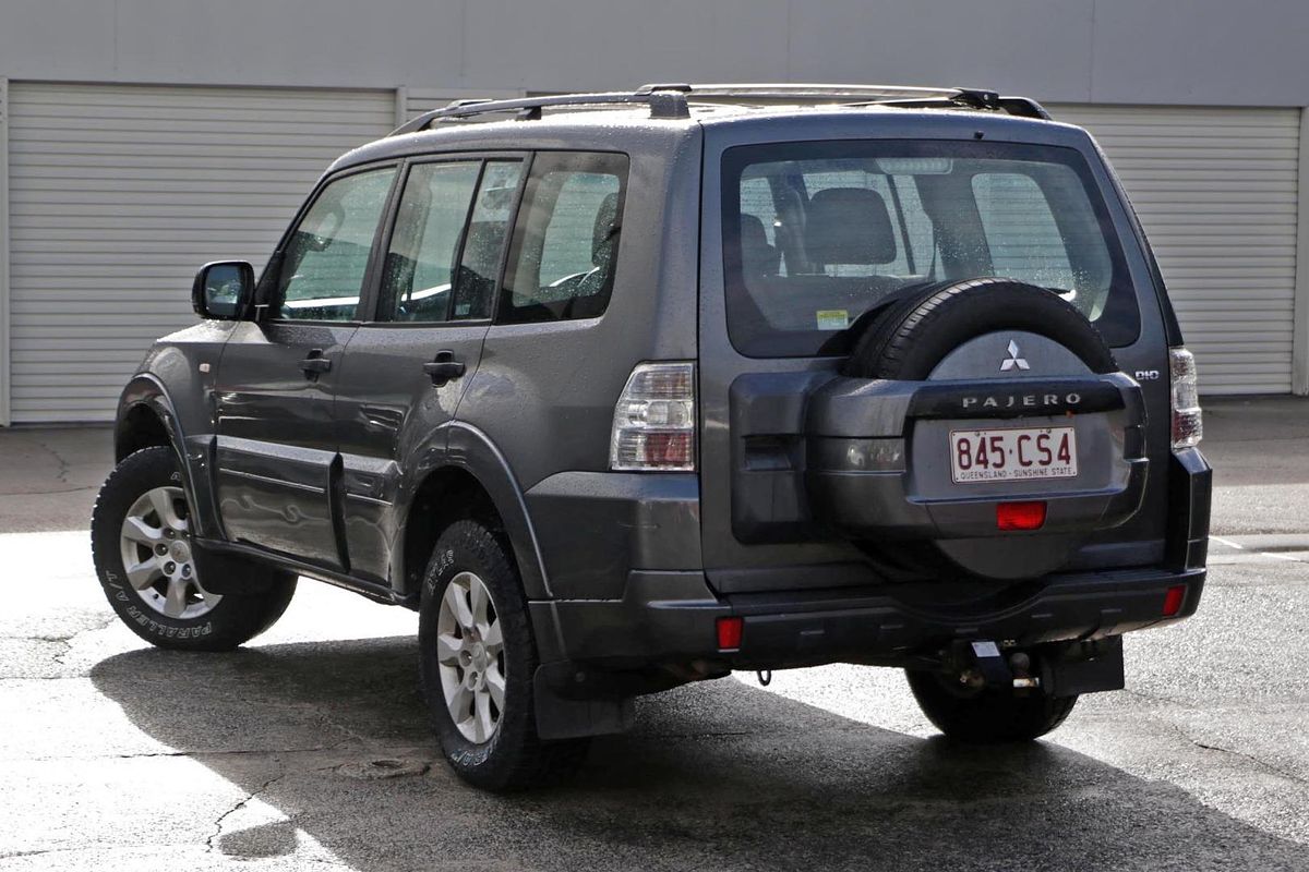 2013 Mitsubishi Pajero GLX NW