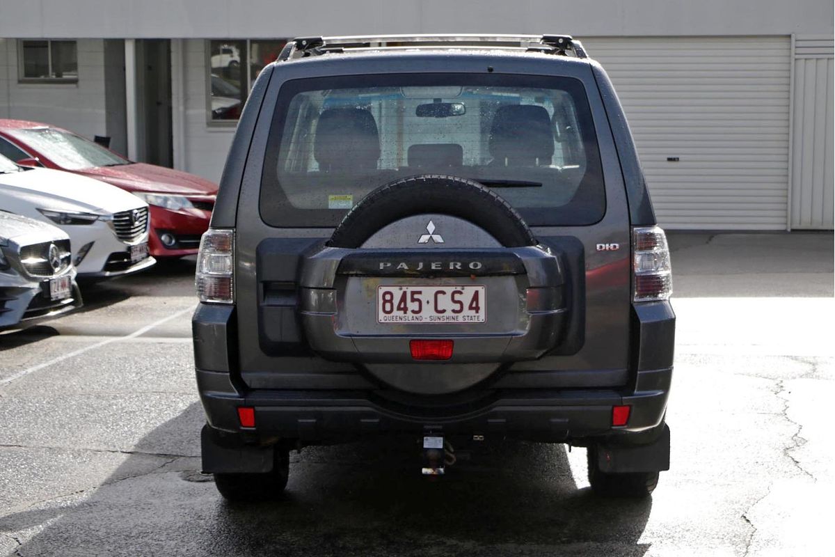 2013 Mitsubishi Pajero GLX NW