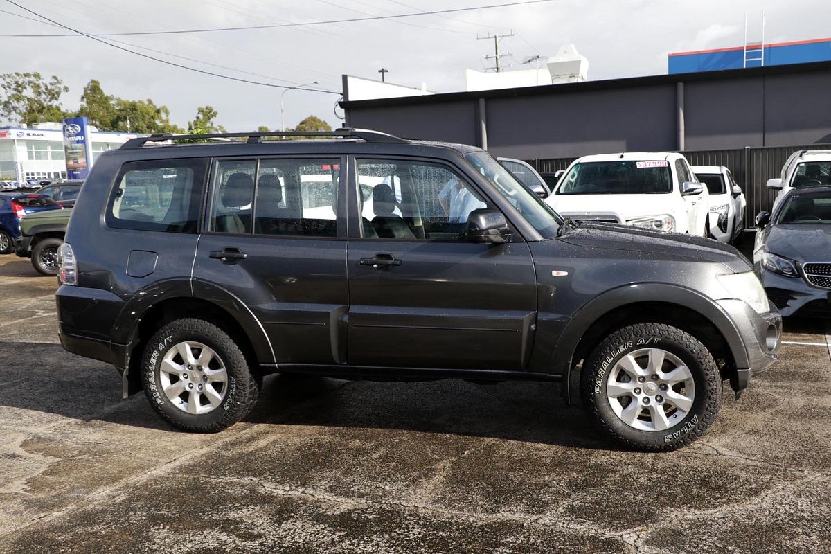 2013 Mitsubishi Pajero GLX NW