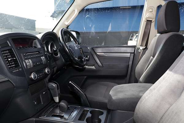 2013 Mitsubishi Pajero GLX NW
