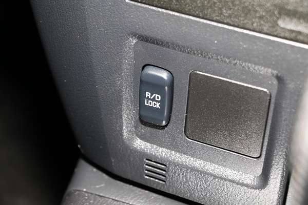 2013 Mitsubishi Pajero GLX NW