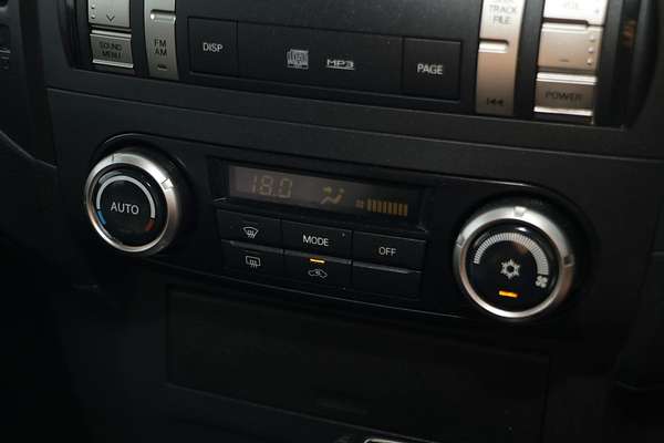 2013 Mitsubishi Pajero GLX NW