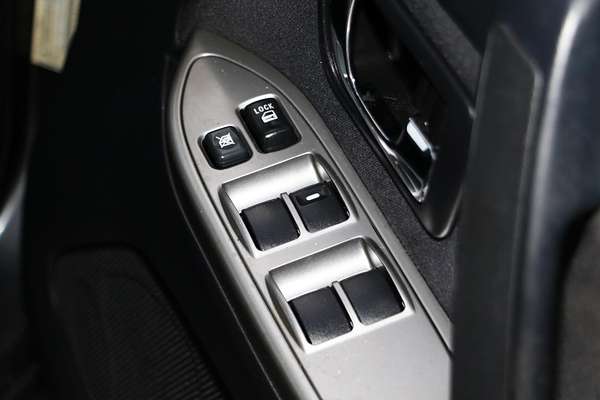 2013 Mitsubishi Pajero GLX NW