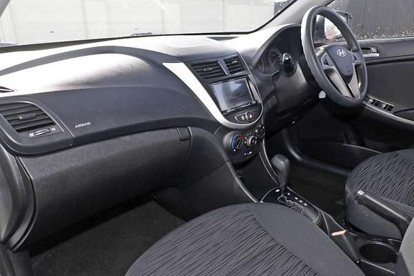 2016 Hyundai Accent Active RB3