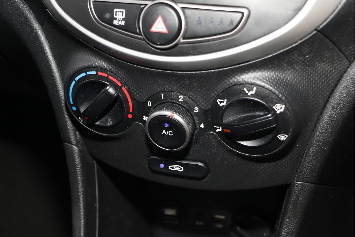 2016 Hyundai Accent Active RB3