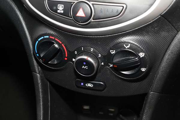 2016 Hyundai Accent Active RB3