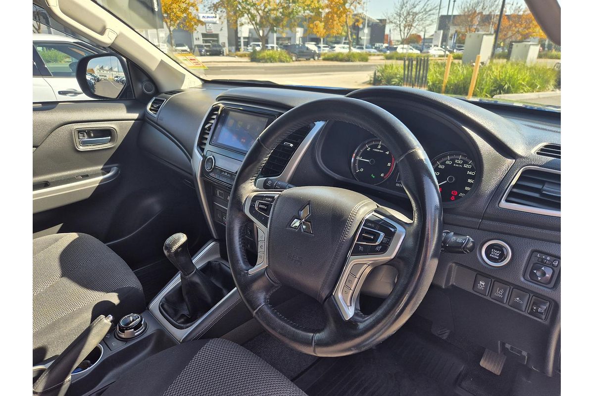 2022 Mitsubishi Triton GLS MR 4X4
