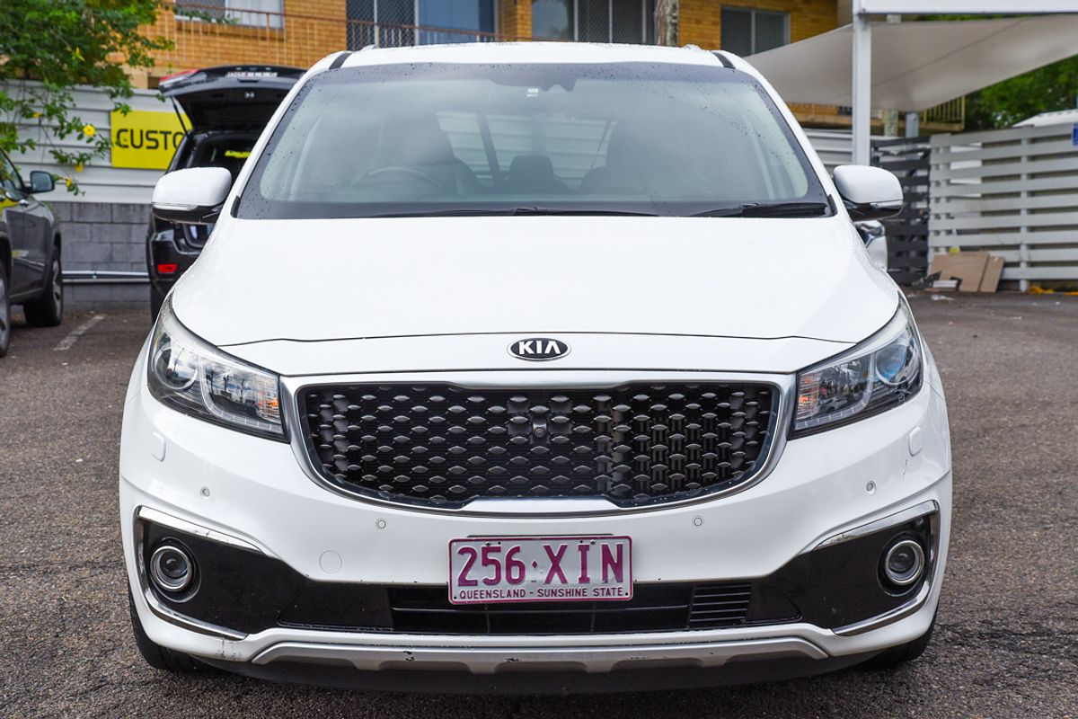 2017 Kia Carnival Platinum YP