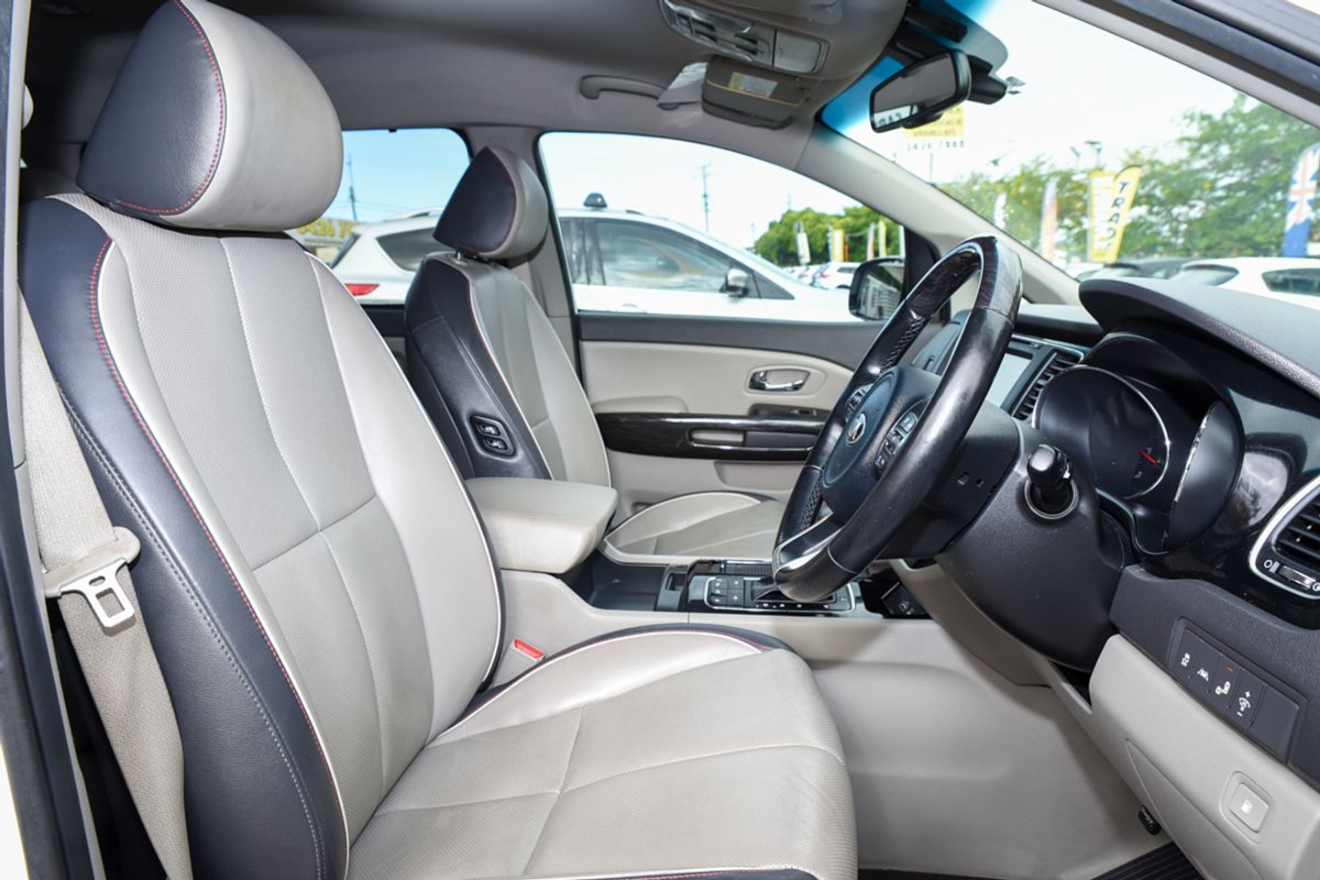 2017 Kia Carnival Platinum YP