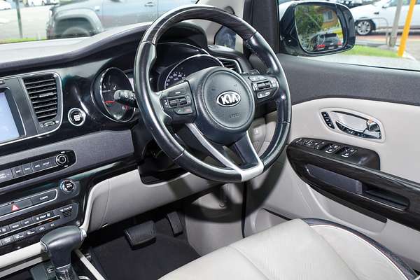 2017 Kia Carnival Platinum YP