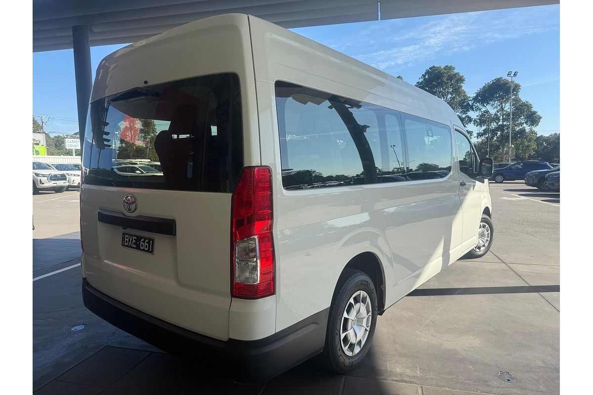2022 Toyota Hiace Commuter GDH322R