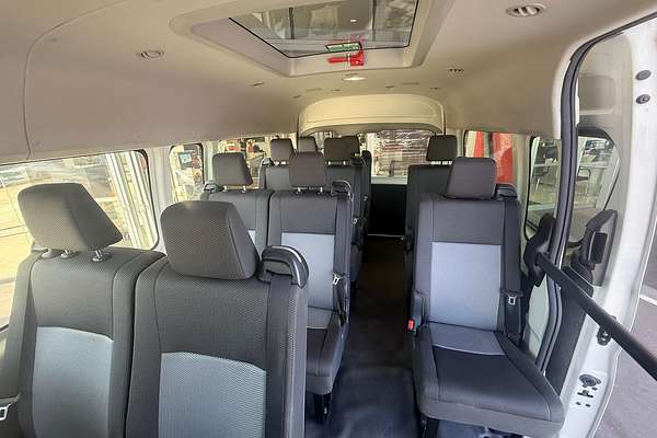 2022 Toyota Hiace Commuter GDH322R
