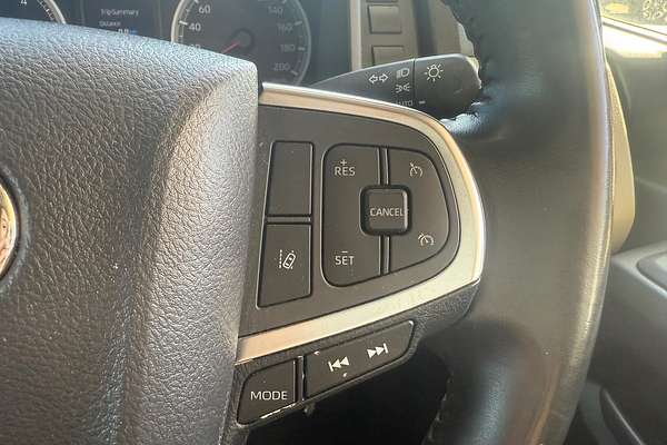 2022 Toyota Hiace Commuter GDH322R