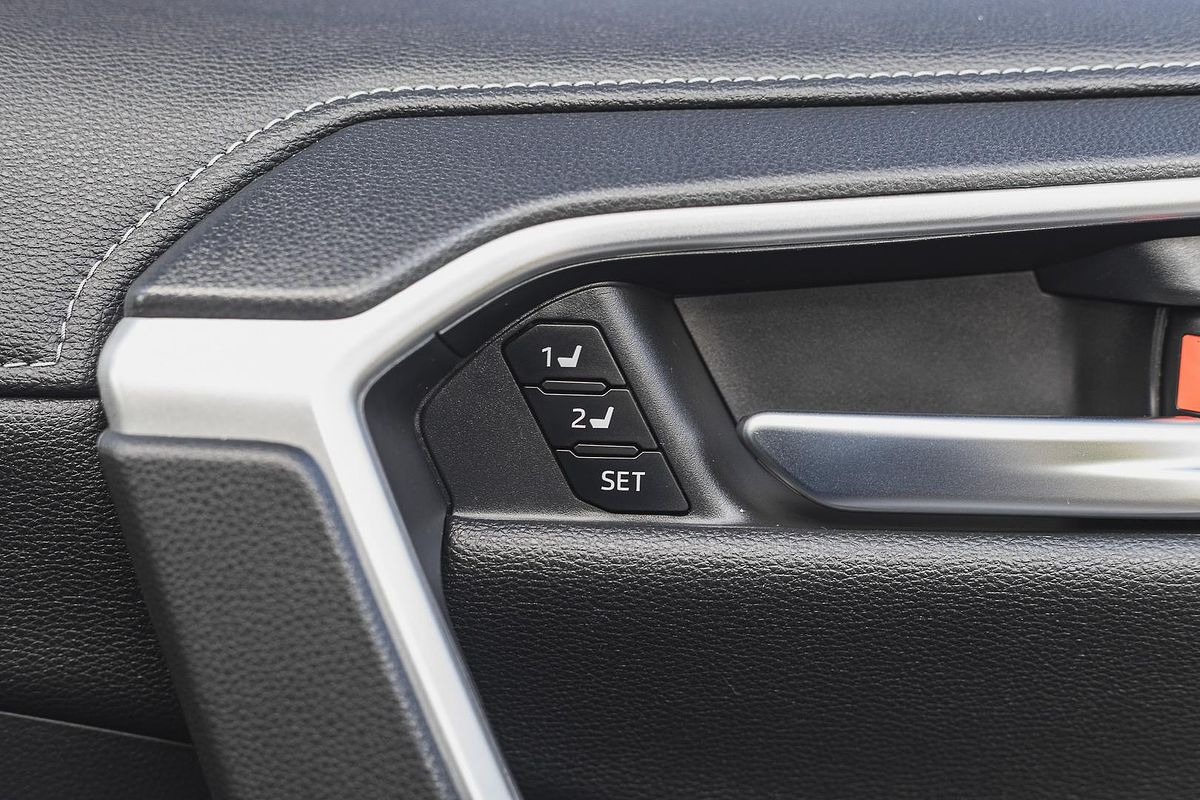 2021 Toyota RAV4 Cruiser AXAH54R