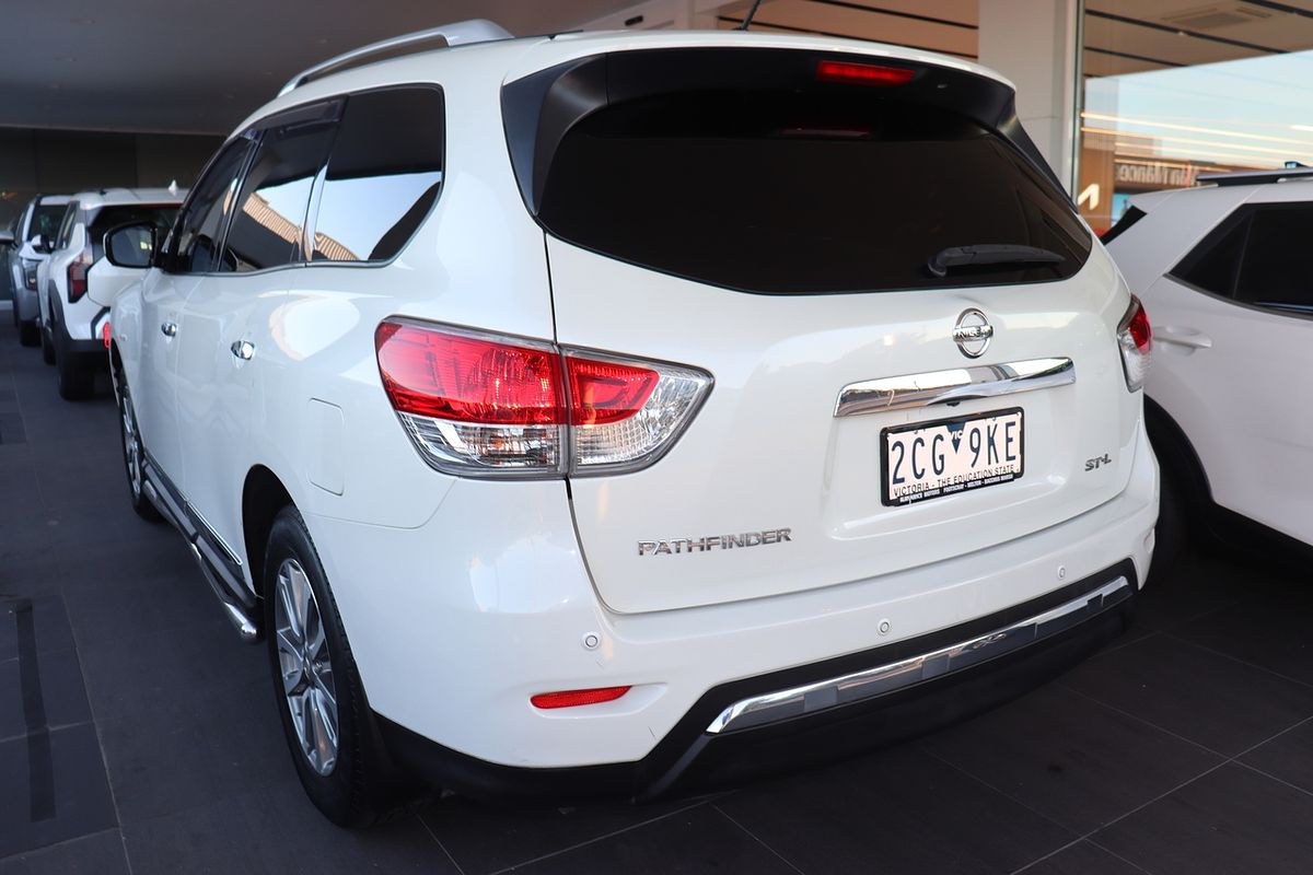 2016 Nissan Pathfinder ST-L NO OPTION PACK R52