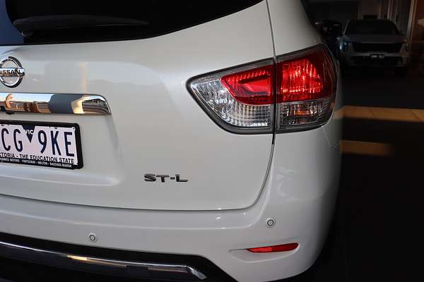 2016 Nissan Pathfinder ST-L NO OPTION PACK R52