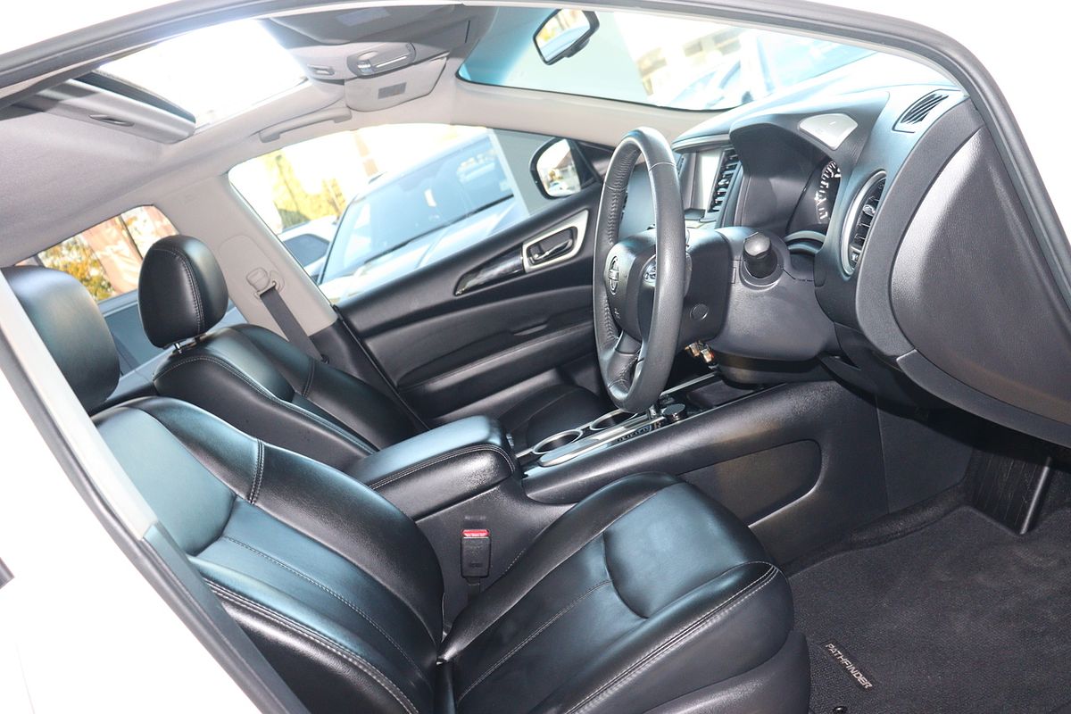2016 Nissan Pathfinder ST-L NO OPTION PACK R52