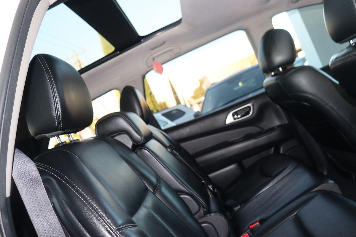 2016 Nissan Pathfinder ST-L NO OPTION PACK R52