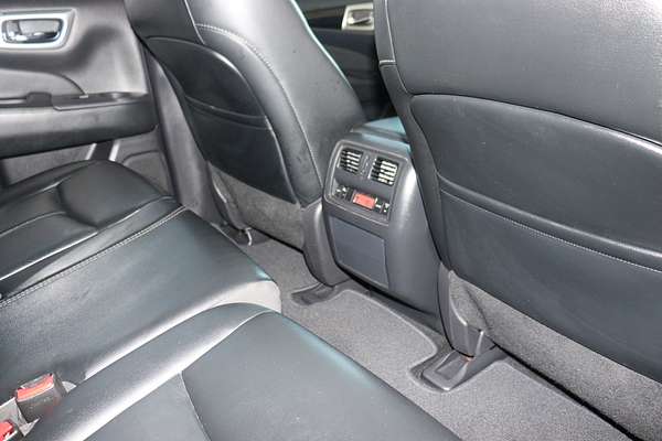 2016 Nissan Pathfinder ST-L NO OPTION PACK R52