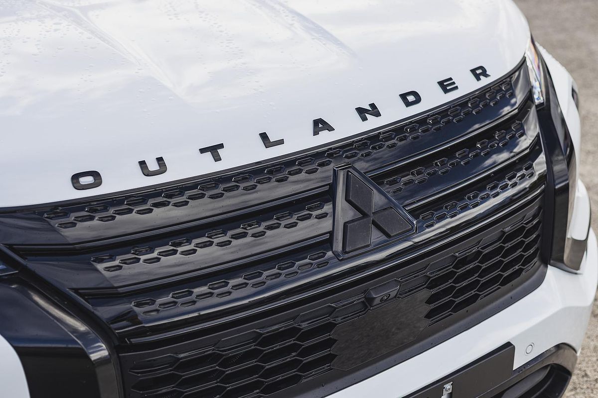 2022 Mitsubishi Outlander Exceed ZM