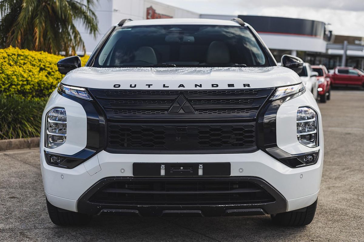 2022 Mitsubishi Outlander Exceed ZM