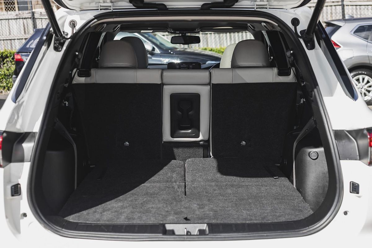 2022 Mitsubishi Outlander Exceed ZM