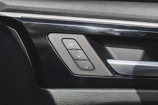 2022 Mitsubishi Outlander Exceed ZM