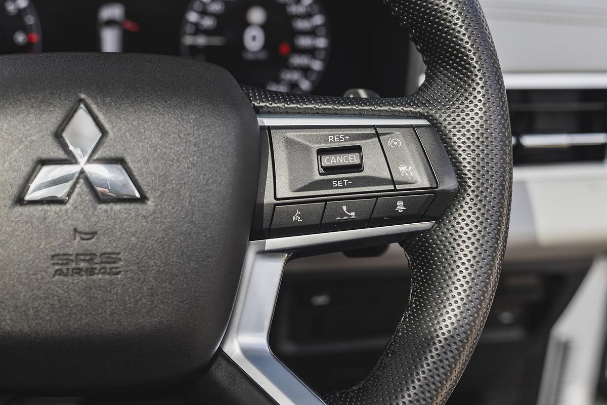 2022 Mitsubishi Outlander Exceed ZM