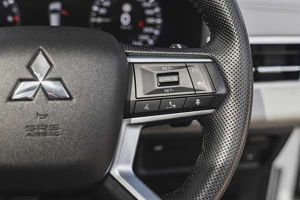 2022 Mitsubishi Outlander Exceed ZM