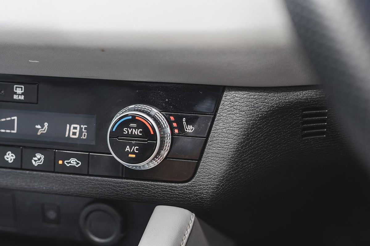 2022 Mitsubishi Outlander Exceed ZM