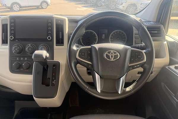 2022 Toyota Hiace Commuter GDH322R