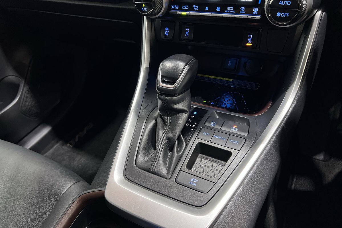 2020 Toyota RAV4 Cruiser AXAH52R