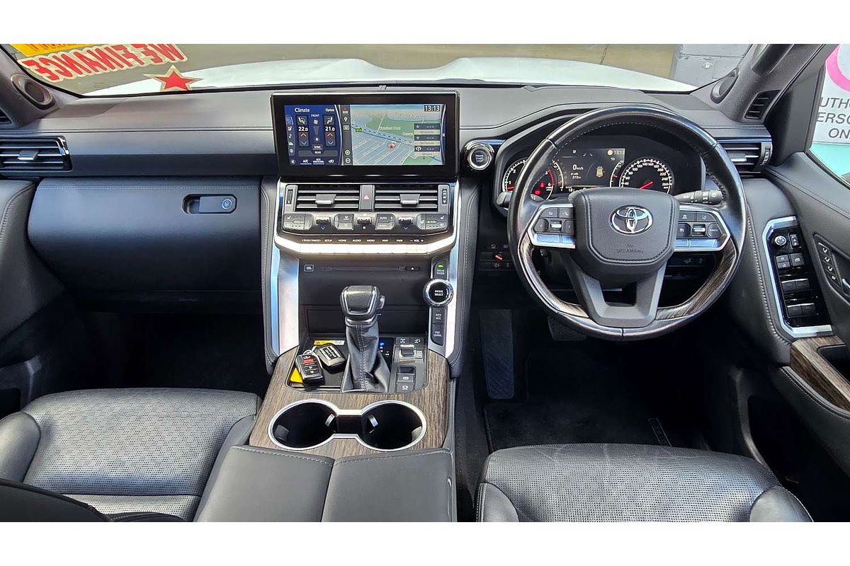 2023 Toyota Landcruiser Sahara FJA300R