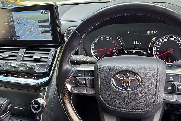 2023 Toyota Landcruiser Sahara FJA300R