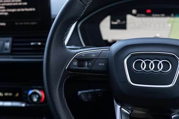 2023 Audi Q5 45 TFSI Dynamic Black FY