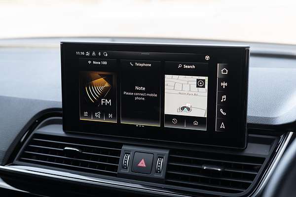 2023 Audi Q5 45 TFSI Dynamic Black FY