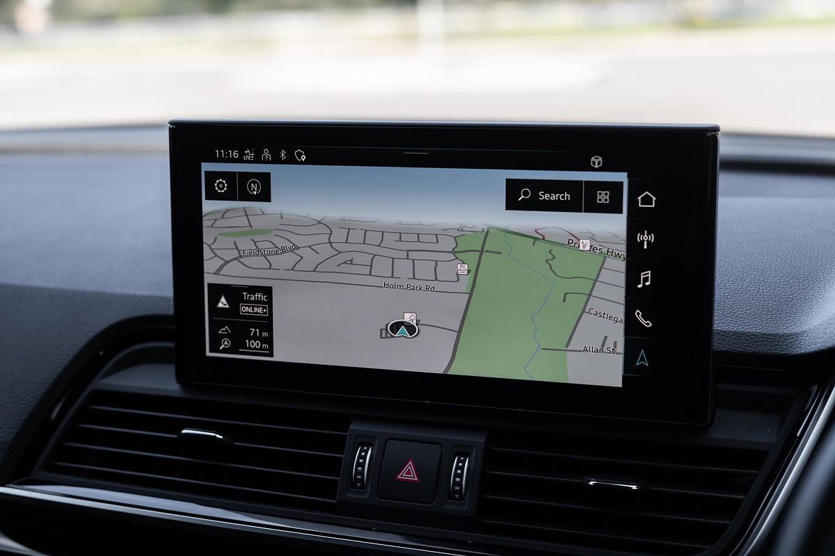 2023 Audi Q5 45 TFSI Dynamic Black FY