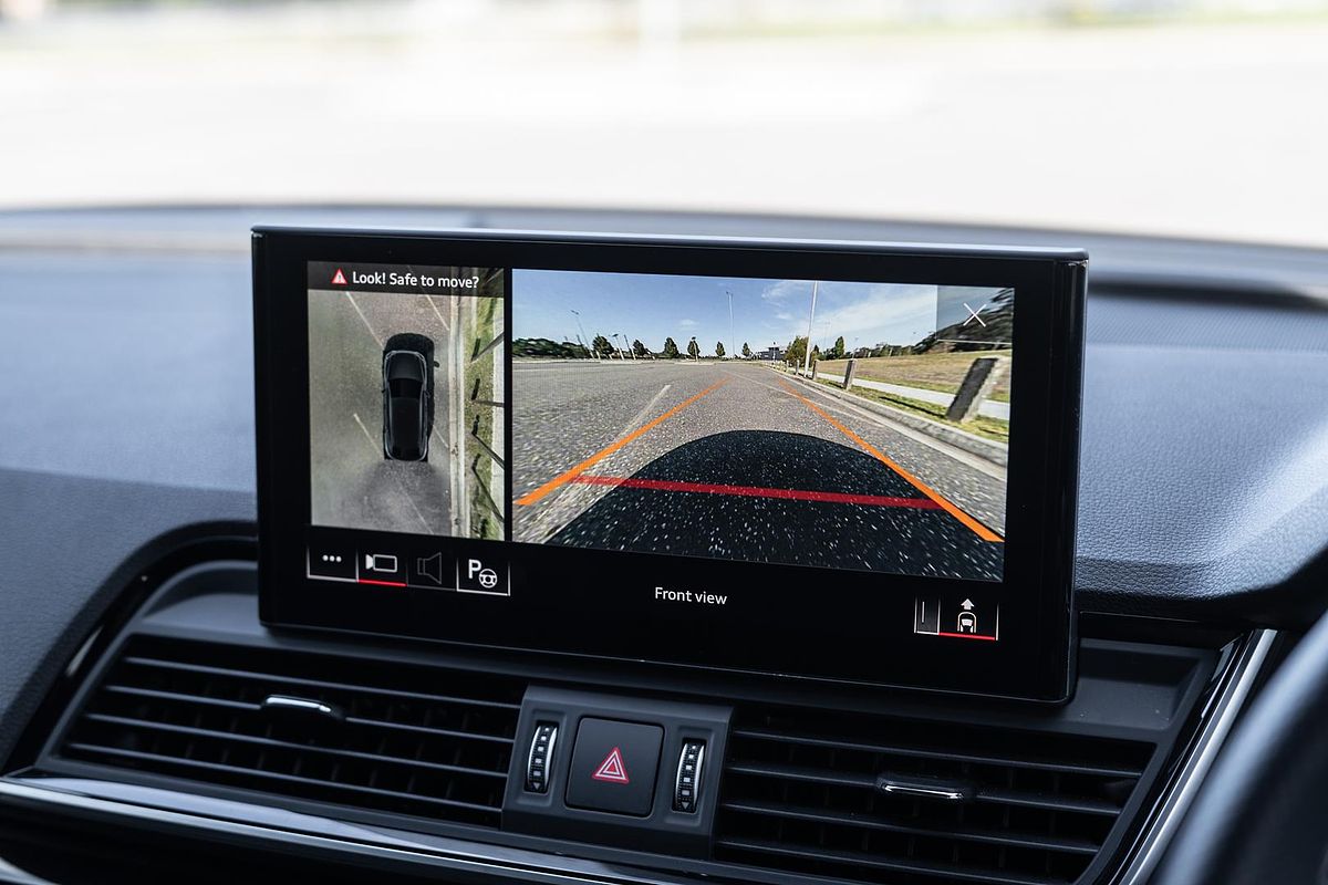 2023 Audi Q5 45 TFSI Dynamic Black FY