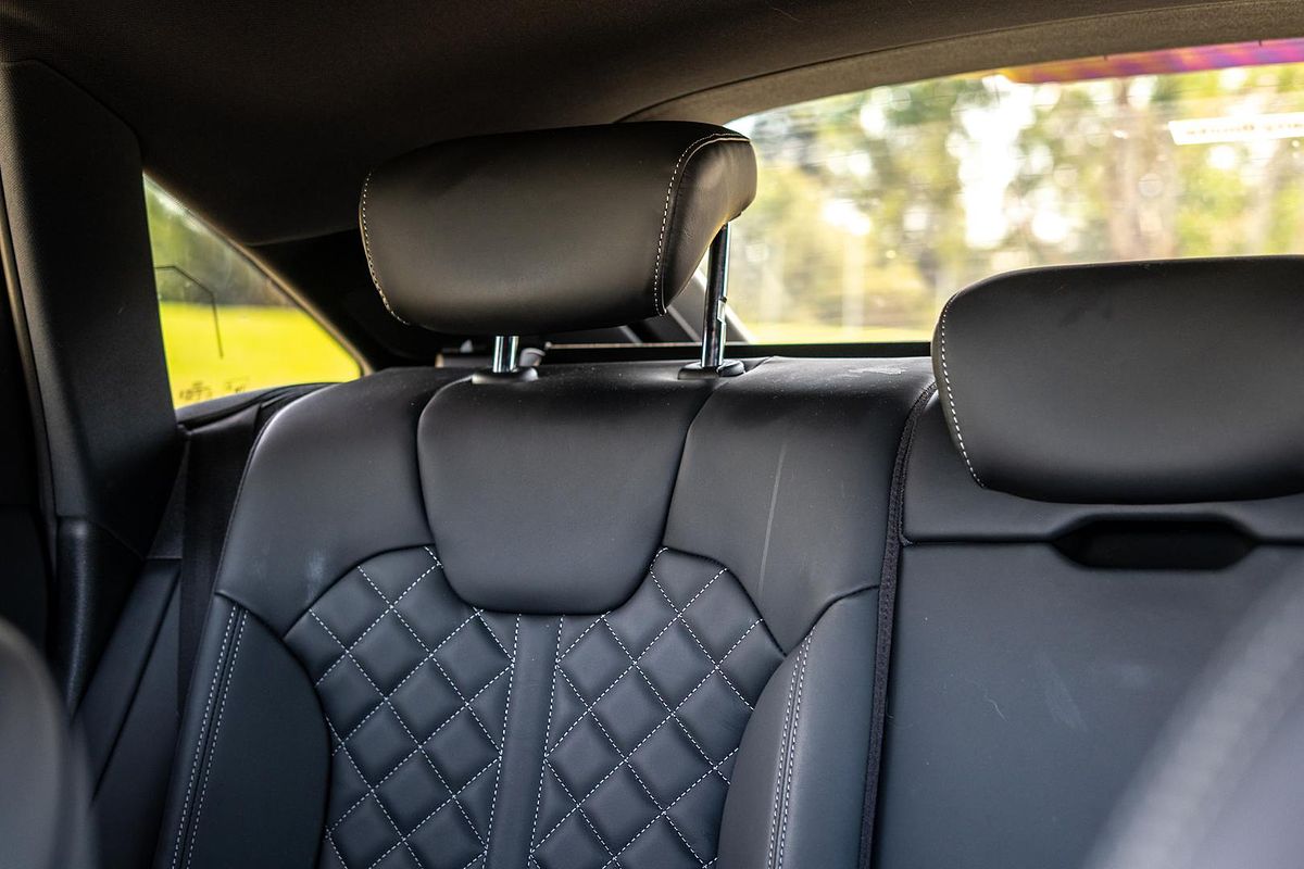 2023 Audi Q5 45 TFSI Dynamic Black FY