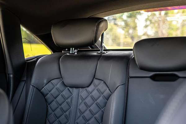 2023 Audi Q5 45 TFSI Dynamic Black FY