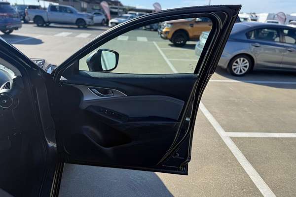 2022 Mazda CX-3 sTouring DK