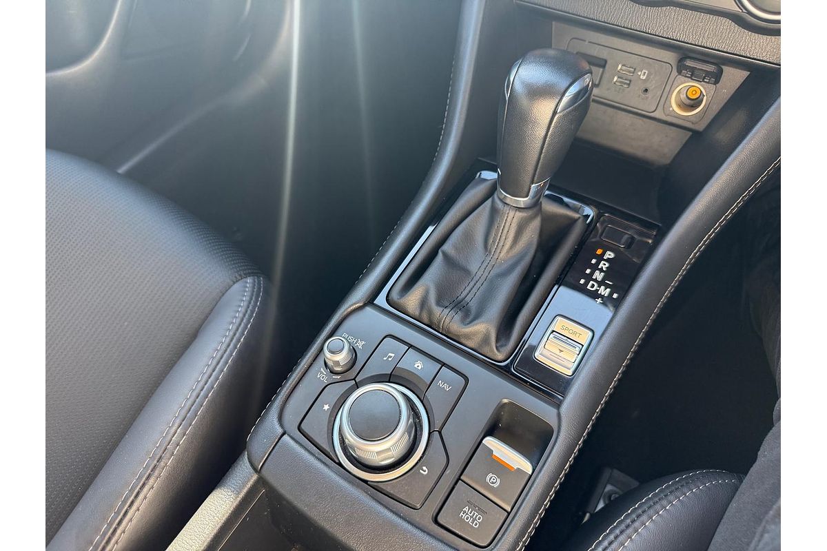 2022 Mazda CX-3 sTouring DK