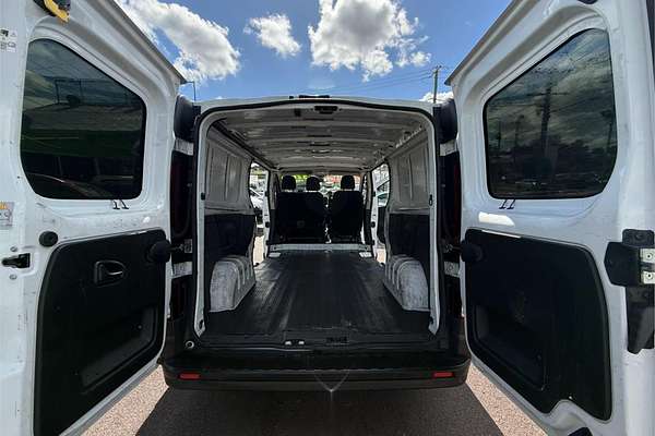 2021 Mitsubishi EXPRESS GLX LWB (MULTIMEDIA/NAVI) SN MY22