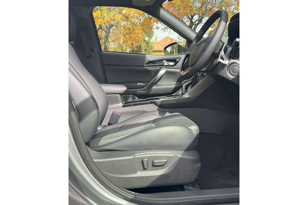 2024 Mitsubishi Eclipse Cross LS Black Edition YB
