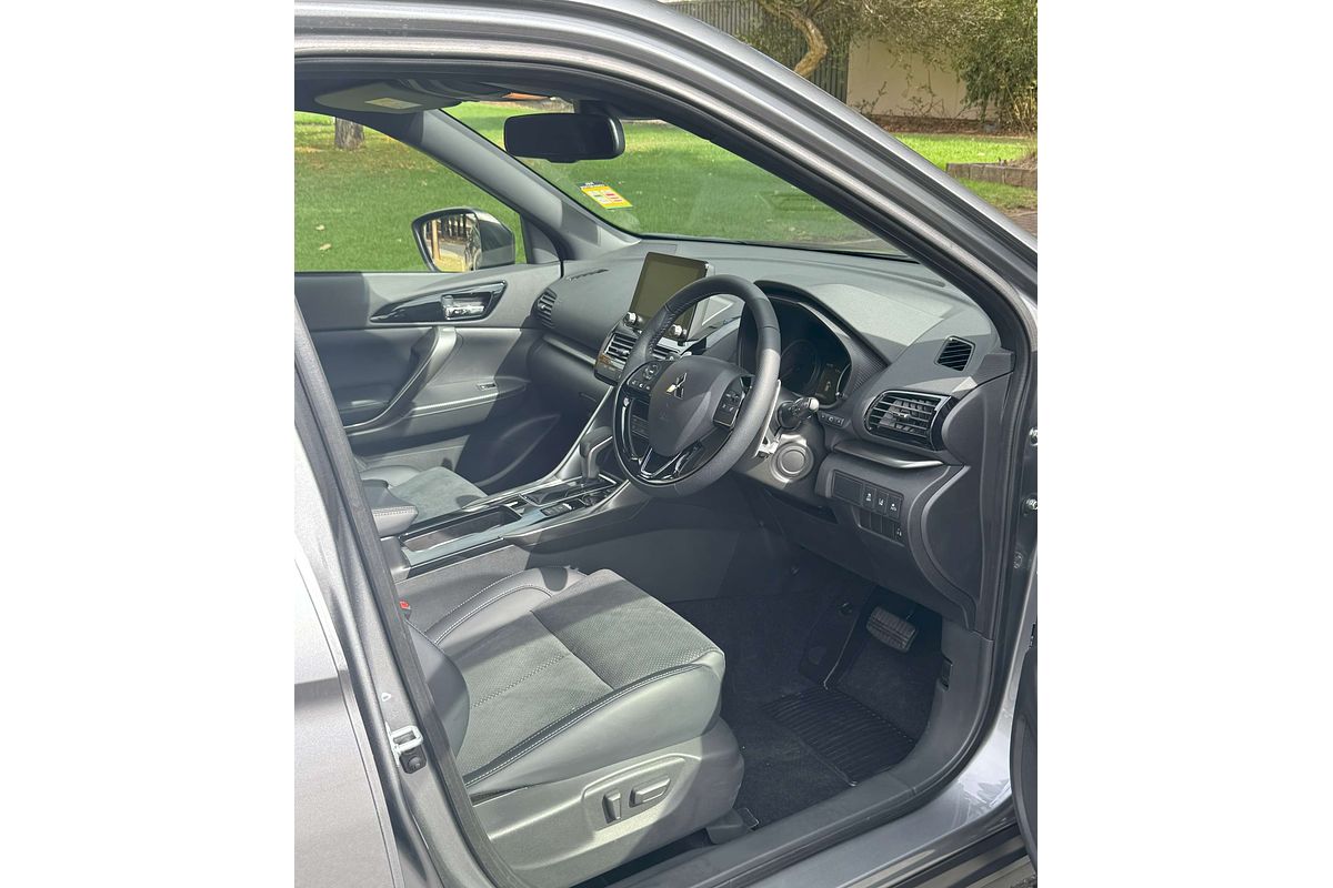 2024 Mitsubishi Eclipse Cross LS Black Edition YB