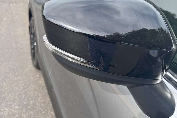 2024 Mitsubishi Eclipse Cross LS Black Edition YB