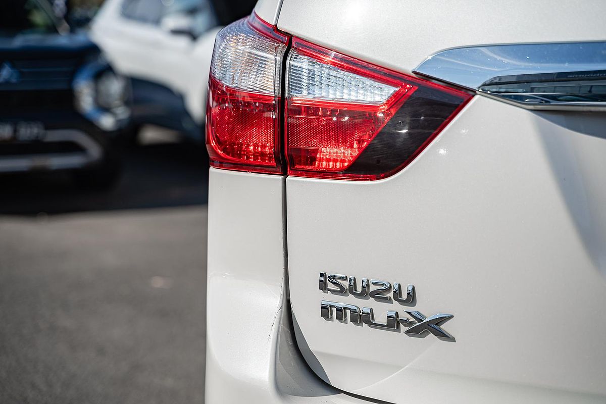 2015 Isuzu MU-X LS-U