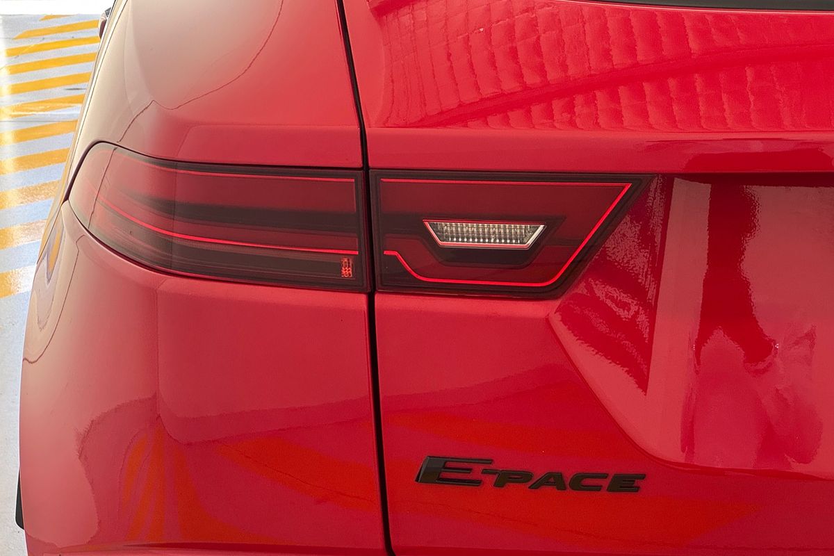 2022 Jaguar E-PACE P250 R-Dynamic S X540