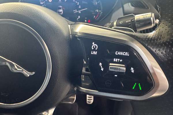 2022 Jaguar E-PACE P250 R-Dynamic S X540